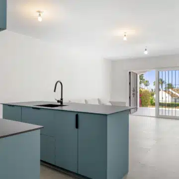 Refurbished 3-bedroom groundfloor apartment in the highly sought-after Malambo, Nueva Andalucía Picture 3