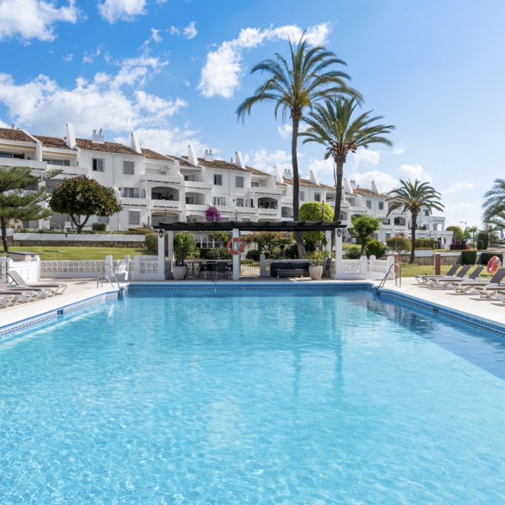Refurbished 3-bedroom groundfloor apartment in the highly sought-after Malambo, Nueva Andalucía Picture