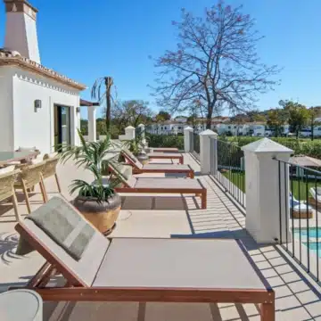 Luxury Five bedrooms frontline golf villa in La Cerquilla, Nueva Andalucía Picture 4