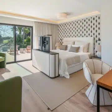 Luxury Five bedrooms frontline golf villa in La Cerquilla, Nueva Andalucía Picture 17