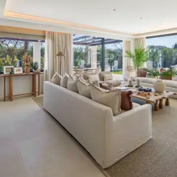 Luxury Five bedrooms frontline golf villa in La Cerquilla, Nueva Andalucía Picture 36