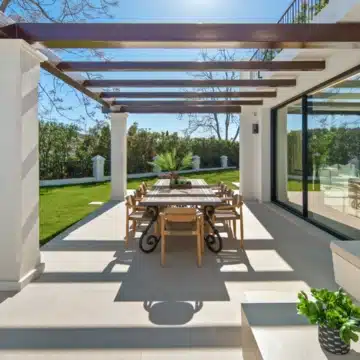 Luxury Five bedrooms frontline golf villa in La Cerquilla, Nueva Andalucía Picture 58