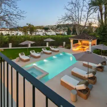 Luxury Five bedrooms frontline golf villa in La Cerquilla, Nueva Andalucía Picture 86