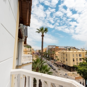 Sancha 13 – Luxury Apartments Near the Beach in El Limonar, Malaga Picture 2