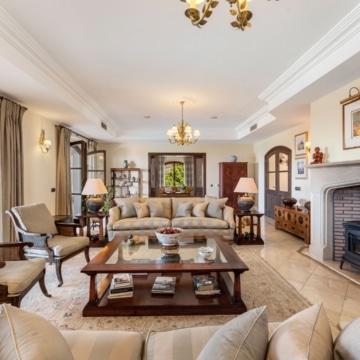 Luxury villa with incredible panoramic sea views in El Velerin, Estepona Picture 8