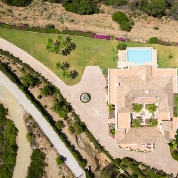 Luxury villa with incredible panoramic sea views in El Velerin, Estepona Picture 33