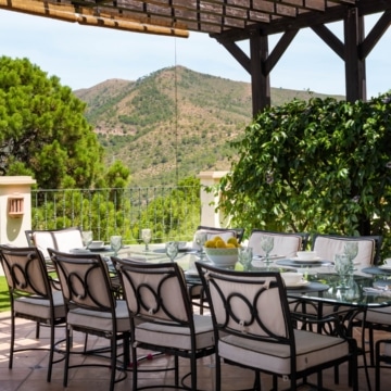 Luxury villa with incredible panoramic sea views in El Velerin, Estepona Picture 9