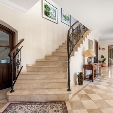 Luxury villa with incredible panoramic sea views in El Velerin, Estepona Picture 25