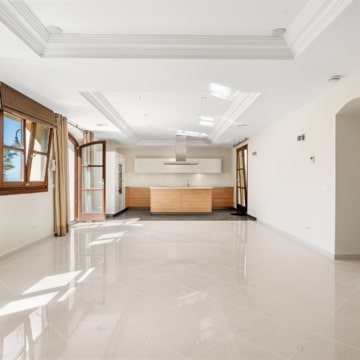 Luxury villa with incredible panoramic sea views in El Velerin, Estepona Picture 53