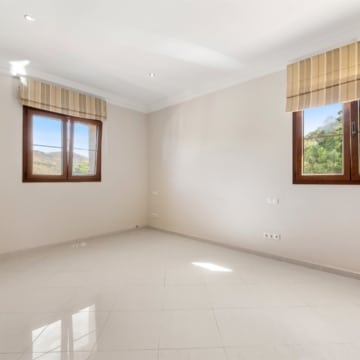 Luxury villa with incredible panoramic sea views in El Velerin, Estepona Picture 56