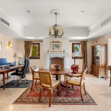 Luxury villa with incredible panoramic sea views in El Velerin, Estepona Picture 3