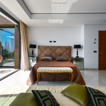 Villa set on an elevated plot with panoramic sea views in La Paloma, Manilva Picture 35