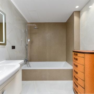 Villa set on an elevated plot with panoramic sea views in La Paloma, Manilva Picture 41