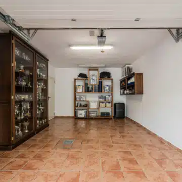 Semi-Detached villa with panoramic mountain views in La Meridiana, Marbella Golden Mile Picture 30