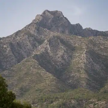 Semi-Detached villa with panoramic mountain views in La Meridiana, Marbella Golden Mile Picture 15