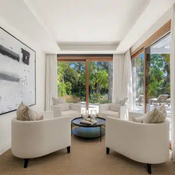 Luxury villa with contemporary architecture and beautiful interiors in the heart of Las Brisas, Nueva Andalucia Picture 9