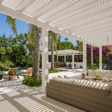 Luxury villa with contemporary architecture and beautiful interiors in the heart of Las Brisas, Nueva Andalucia Picture 16