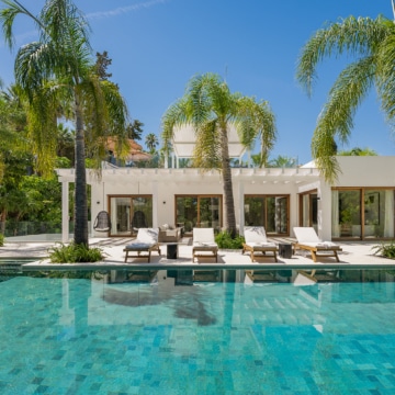Luxury villa with contemporary architecture and beautiful interiors in the heart of Las Brisas, Nueva Andalucia Picture 6
