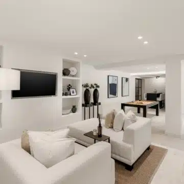 Luxury villa with contemporary architecture and beautiful interiors in the heart of Las Brisas, Nueva Andalucia Picture 8