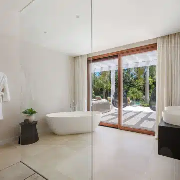 Luxury villa with contemporary architecture and beautiful interiors in the heart of Las Brisas, Nueva Andalucia Picture 73