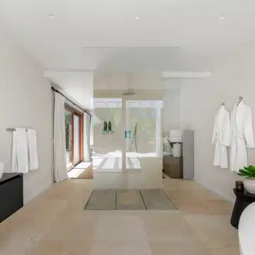 Luxury villa with contemporary architecture and beautiful interiors in the heart of Las Brisas, Nueva Andalucia Picture 75