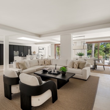 Luxury villa with contemporary architecture and beautiful interiors in the heart of Las Brisas, Nueva Andalucia Picture 0