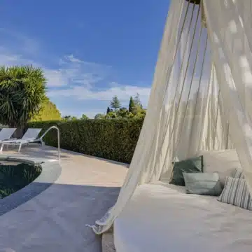 Frontline golf single-level luxury villa in Guadalmina Alta, San Pedro de Alcantara Picture 6