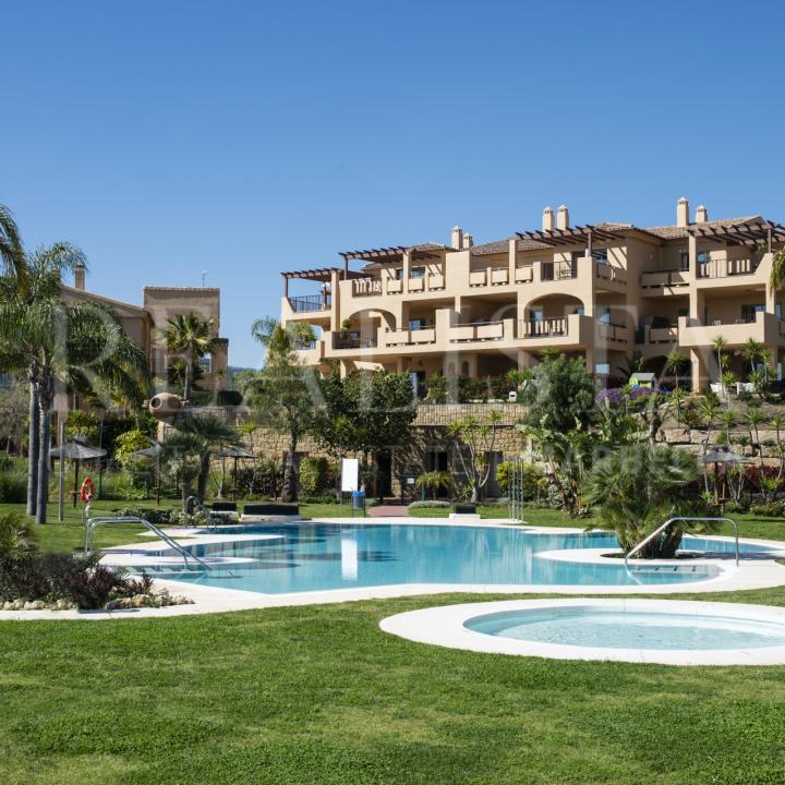 Apartments with stunning sea views in La Alqueria, Benahavis Picture