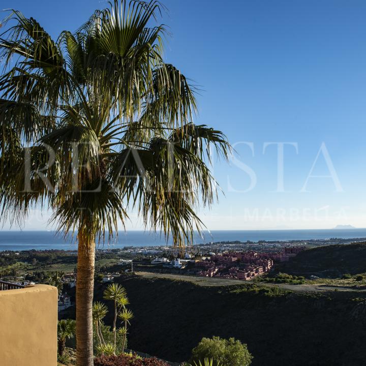 Apartments with stunning sea views in La Alqueria, Benahavis Picture 35