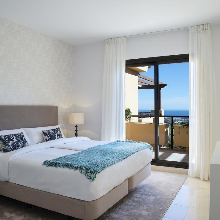 Apartments with stunning sea views in La Alqueria, Benahavis Picture 23