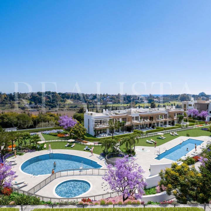 Luxury 2 and 3 bedroom apartments and penthouses in prestigious Atalaya Picture 1