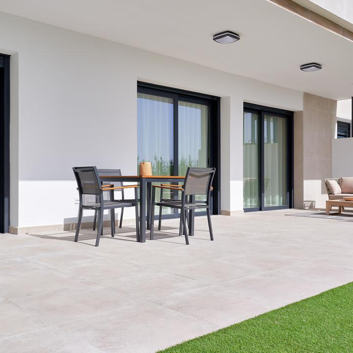 Luxury 2 and 3 bedroom apartments and penthouses in prestigious Atalaya Picture 10