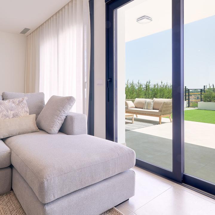 Luxury 2 and 3 bedroom apartments and penthouses in prestigious Atalaya Picture 17