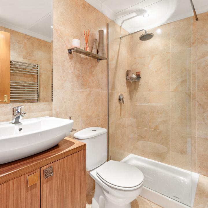 Beautiful 3 bedroom duplex penthouse with sea views for sale in Selwo, Estepona New Golden Mile Picture 11