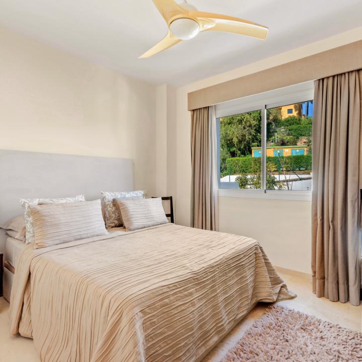 Beautiful 3 bedroom duplex penthouse with sea views for sale in Selwo, Estepona New Golden Mile Picture 13
