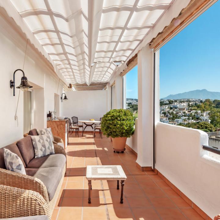 Beautiful 3 bedroom duplex penthouse with sea views for sale in Selwo, Estepona New Golden Mile Picture 15