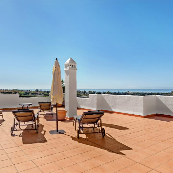 Beautiful 3 bedroom duplex penthouse with sea views for sale in Selwo, Estepona New Golden Mile Picture 1