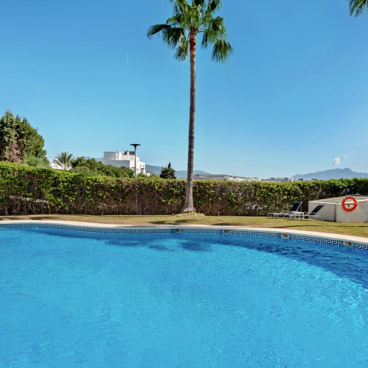 Beautiful 3 bedroom duplex penthouse with sea views for sale in Selwo, Estepona New Golden Mile Picture 17