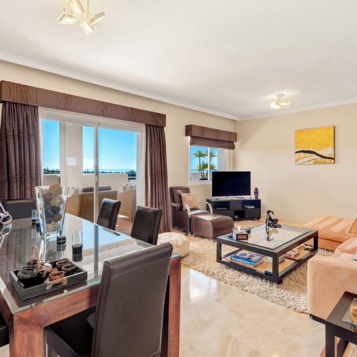Beautiful 3 bedroom duplex penthouse with sea views for sale in Selwo, Estepona New Golden Mile Picture 2