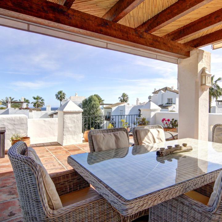Presenting a Luxurious Beachside 2-Bedroom Duplex Penthouse for sale in Alcazaba Beach, Estepona Picture 1