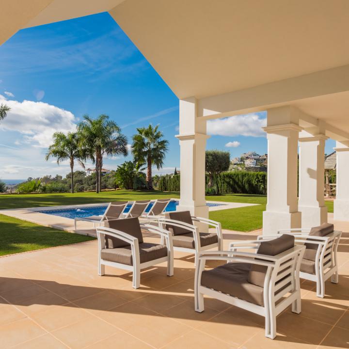 Beautiful 4 bedroom villa for sale with sea views in Marbella Club Golf Resort, Benahavis Picture 1