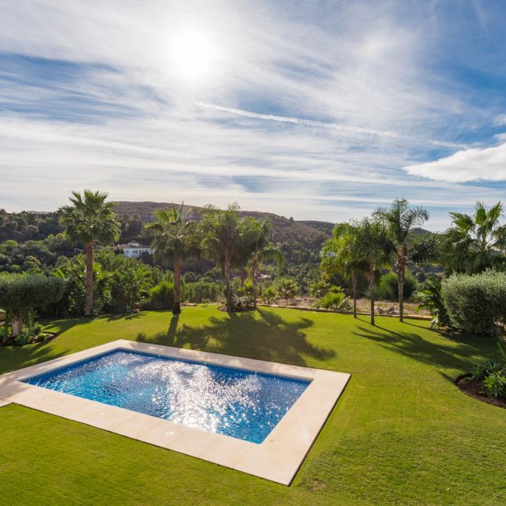 Beautiful 4 bedroom villa for sale with sea views in Marbella Club Golf Resort, Benahavis Picture 20