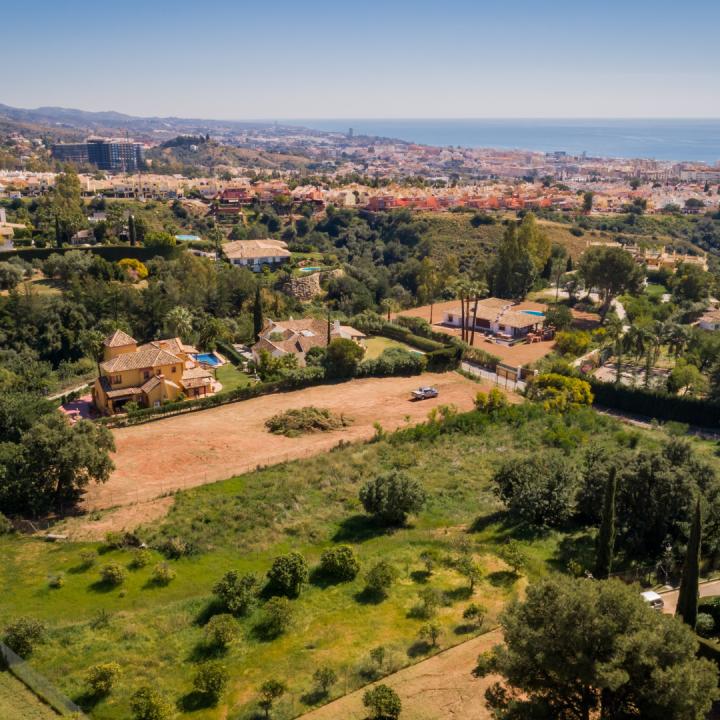 Plot with project and with license with sea views in Cascada de Camojan, Marbella Golden Mile Picture 12