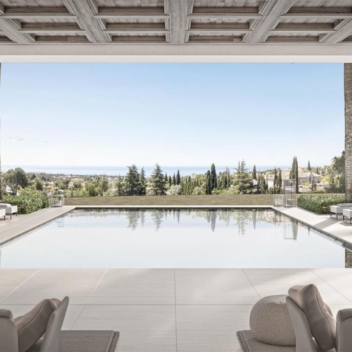Plot with project and with license with sea views in Cascada de Camojan, Marbella Golden Mile Picture 1