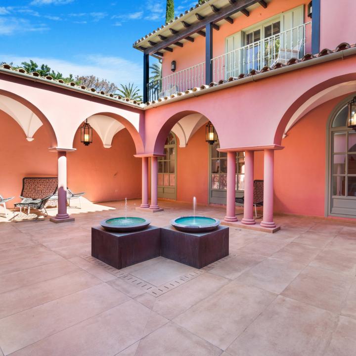 Magnificent six bedroom Villa located in Hacienda Las Chapas, Marbella, with stunning sea views Picture 13