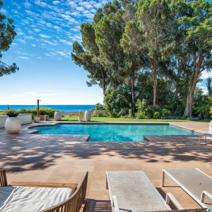 Magnificent six bedroom Villa located in Hacienda Las Chapas, Marbella, with stunning sea views Picture 23