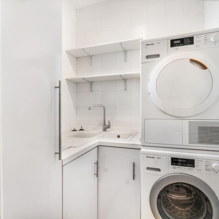 Exclusive three bedroom elevated ground floor apartment in the pretigious gated community, Monte Paraíso, on Marbella’s Golden Mile Picture 36