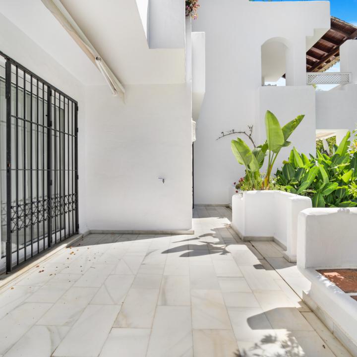 Wonderful three bedroom, south facing, ground floor apartment in Alhambra del Mar, on Marbella´s prestigious Golden Mile Picture 17