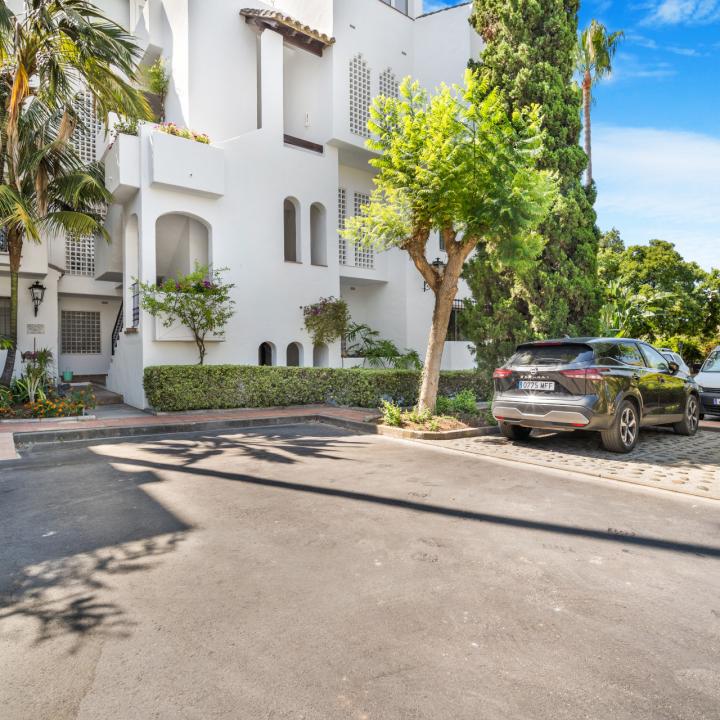 Wonderful three bedroom, south facing, ground floor apartment in Alhambra del Mar, on Marbella´s prestigious Golden Mile Picture 19