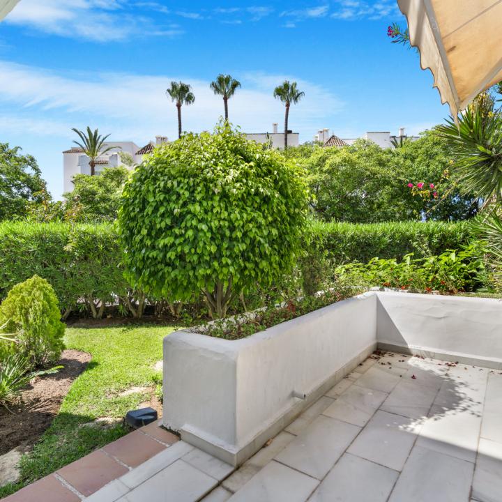 Wonderful three bedroom, south facing, ground floor apartment in Alhambra del Mar, on Marbella´s prestigious Golden Mile Picture 3